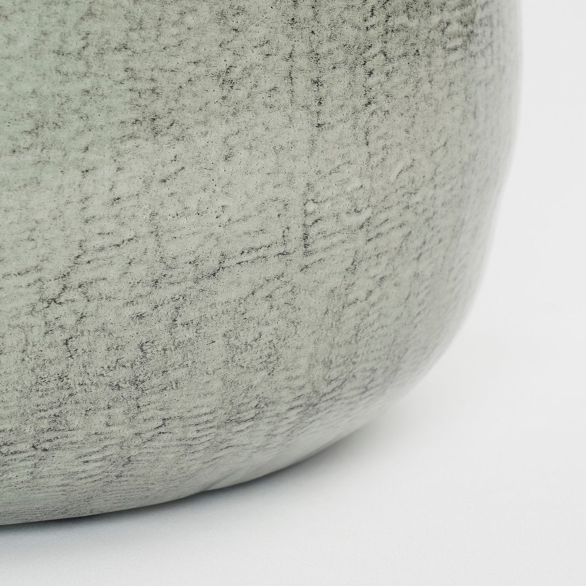 Smoke Drift Benson Planter – industrieel met zachte nuance