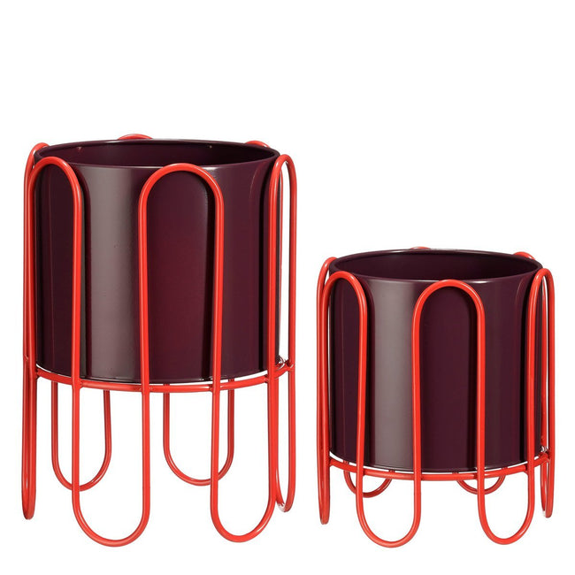 Crimson Duo Dione Set – metalen planters op slanke standaards