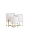 Celestial Trio Aries – witte metalen planters op gouden standaards