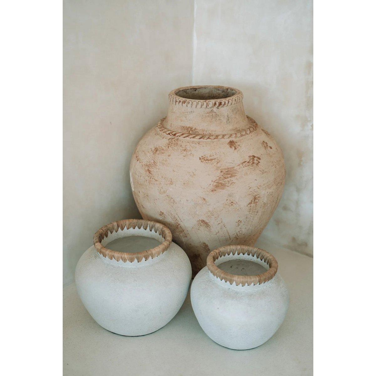 Styly Vazen – terracotta met raffia-accent Maat: L