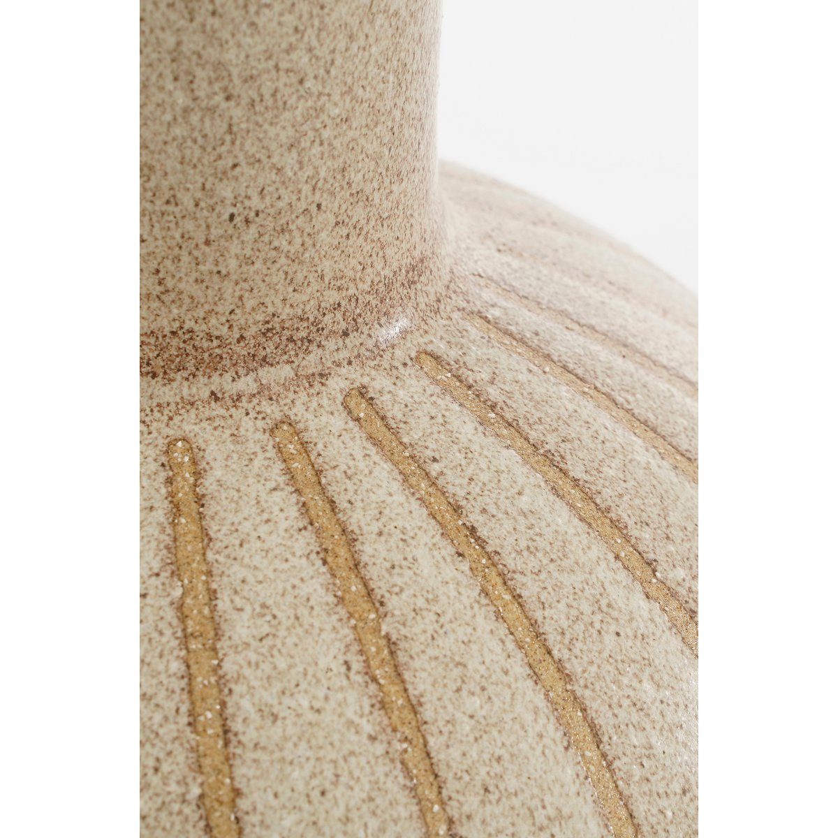 Canvas Lines Holm Vase – keramiek met kalme contouren