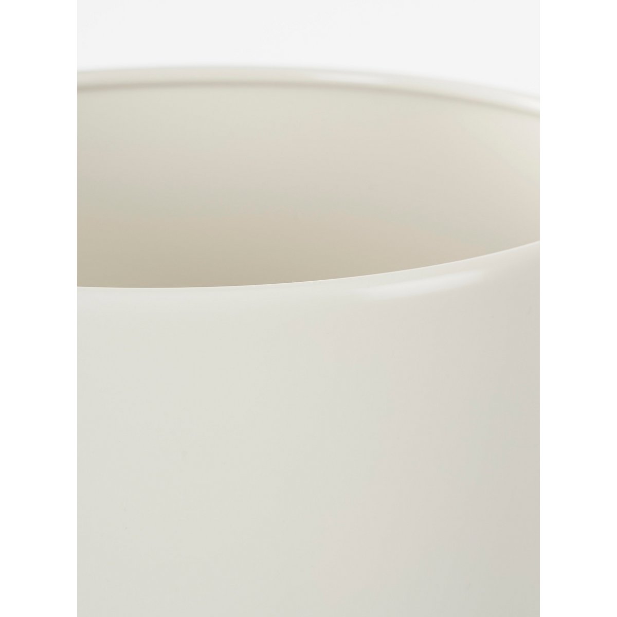Celestial Trio Aries – witte metalen planters op gouden standaards